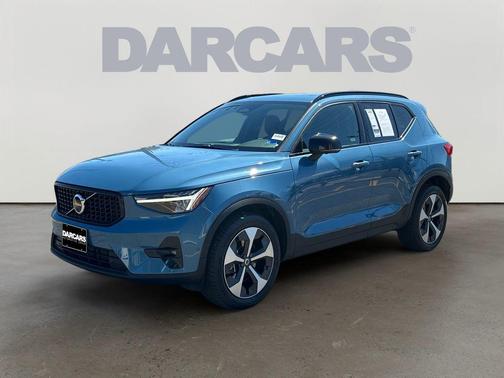 Fjord Blue Metallic 2025 Volvo XC40 B5 Plus Dark Theme
