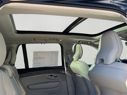 2026 Volvo XC90 B6 Ultra 7-Seater