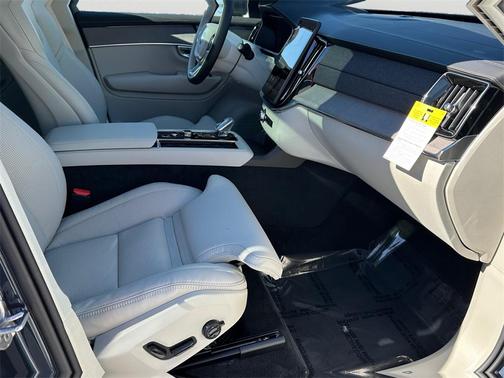 2026 Volvo XC90 B6 Ultra 7-Seater