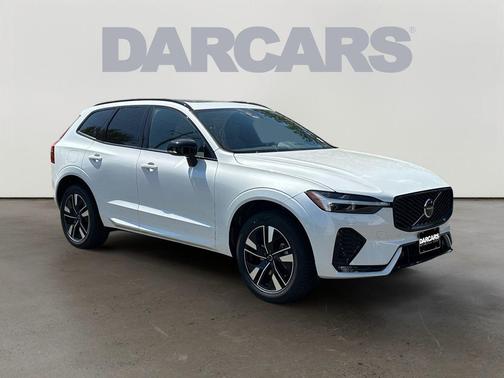Crystal White Metallic 2026 Volvo XC60 B5 Core