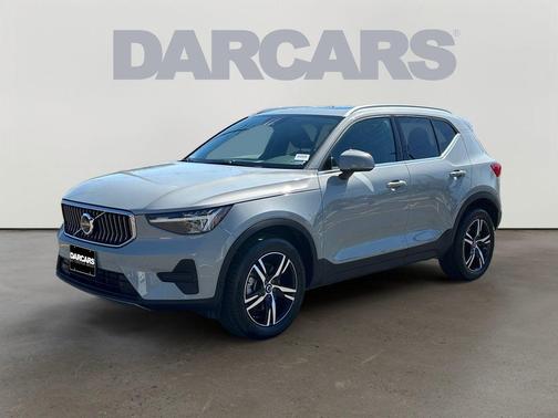 Vapour Gray Metallic 2025 Volvo XC40 B5 Core Bright Theme