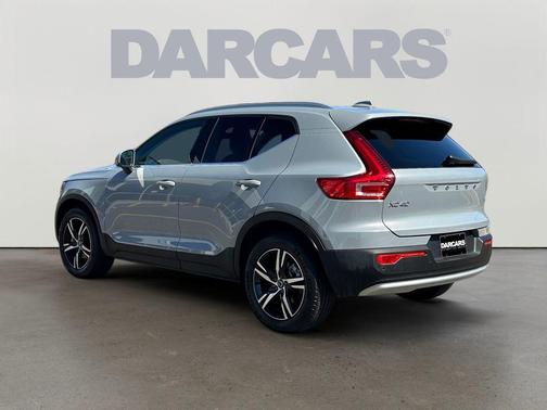 Vapour Gray Metallic 2025 Volvo XC40 B5 Core Bright Theme