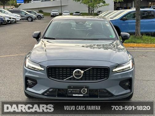 2024 Volvo S60 B5 Core Dark Theme