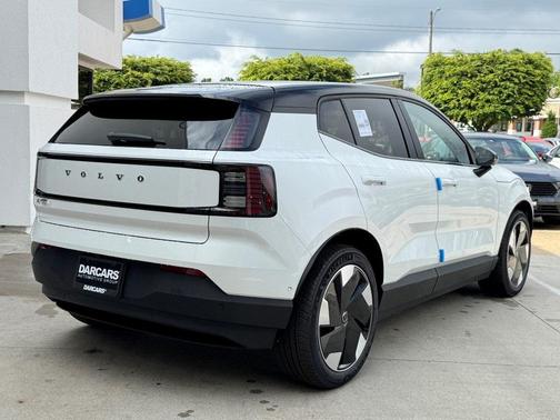 2025 Volvo EX30 Twin Motor Ultra