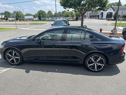 2025 Volvo S60 B5 Plus