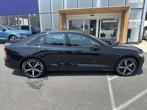 2025 Volvo S60 B5 Plus