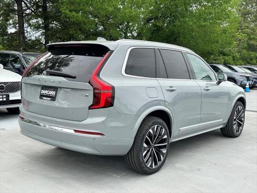 2025 Volvo XC90 Plug-In Hybrid T8 Plus 7-Seater