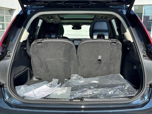 2026 Volvo XC90 B6 Plus 6-Seater