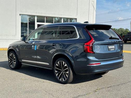 2026 Volvo XC90 B6 Plus 6-Seater