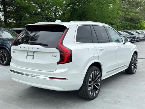 2025 Volvo XC90 Plug-In Hybrid T8 Plus 7-Seater
