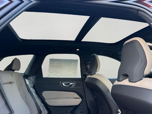 2026 Volvo XC60 B5 Core