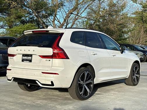2025 Volvo XC60 B5 Ultra