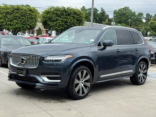 2025 Volvo XC90 Plug-In Hybrid T8 Core 7-Seater