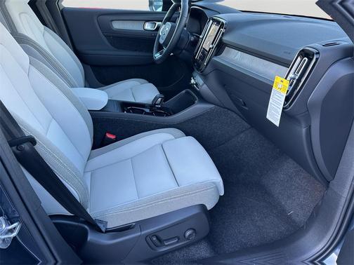 2026 Volvo EX40 Twin Motor Plus