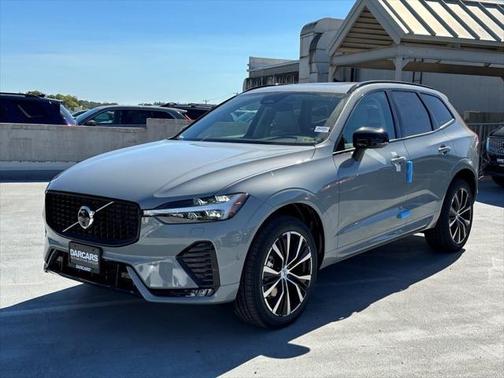 2025 Volvo XC60 Plus