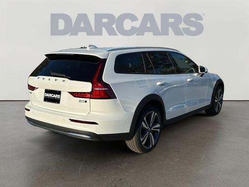 Crystal White Pearl 2026 Volvo V60 Cross Country Plus, B5 AWD Gas (mild hybrid)