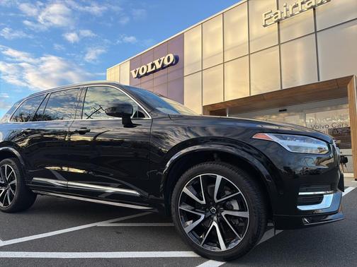 2024 Volvo XC90 B6 Plus Bright Theme 7-Seater