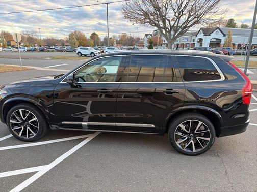 2024 Volvo XC90 B6 Plus Bright Theme 7-Seater