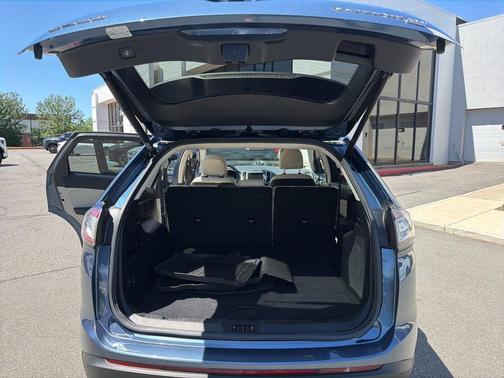 Blue Metallic 2018 Ford Edge Titanium