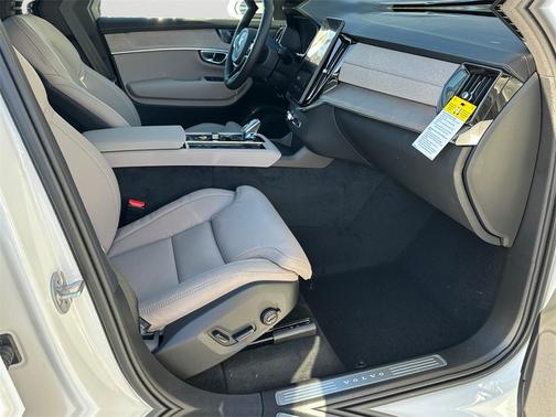 2026 Volvo XC90 B6 Ultra 7-Seater