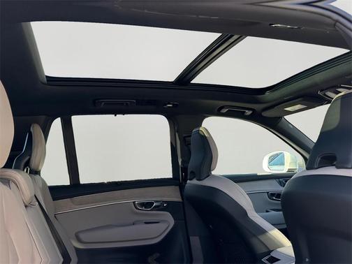 2026 Volvo XC90 B6 Ultra 7-Seater