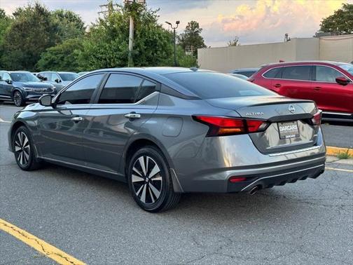 2021 Nissan Altima 2.5 SV