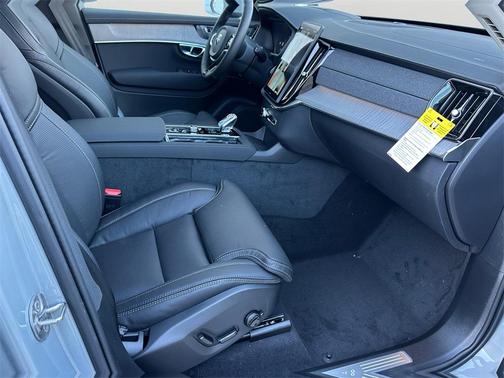 2026 Volvo XC90 B6 Ultra 7-Seater