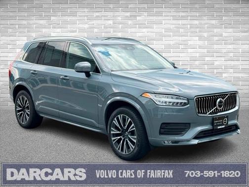 2022 Volvo XC90 T6 Momentum