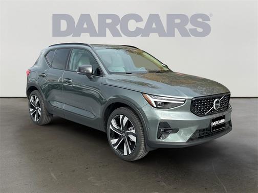 2026 Volvo XC40 B5 Ultra