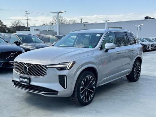 2025 Volvo XC90 B6 Ultra