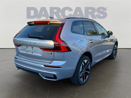 2026 Volvo XC60 B5 Plus