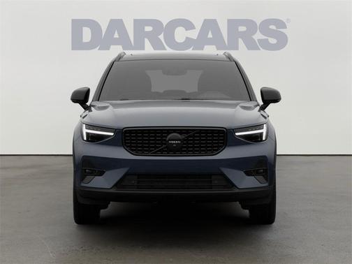 2026 Volvo XC40 Black Edition Ultra, B5 AWD Gas (mild hybrid)