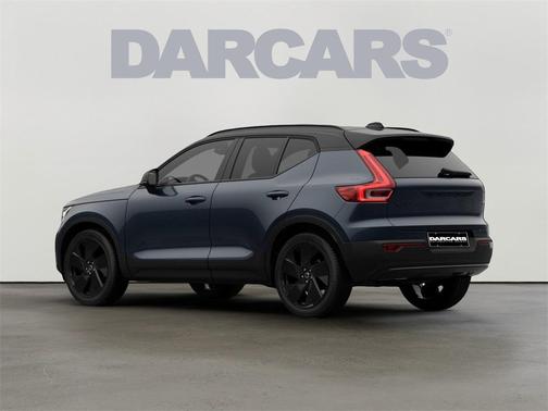 2026 Volvo XC40 Black Edition Ultra, B5 AWD Gas (mild hybrid)