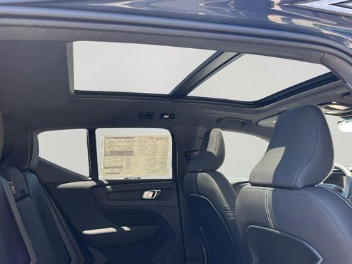 Denim Blue 2026 Volvo XC40 Black Edition Ultra, B5 AWD Gas (mild hybrid)