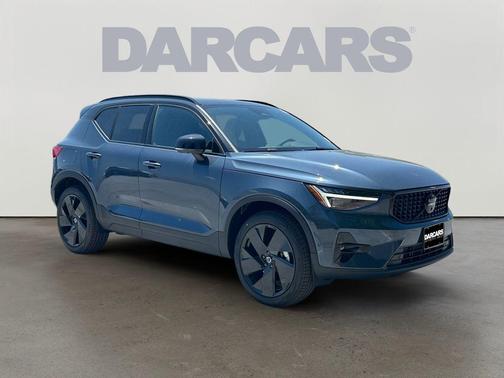 Denim Blue 2026 Volvo XC40 Black Edition Ultra, B5 AWD Gas (mild hybrid)