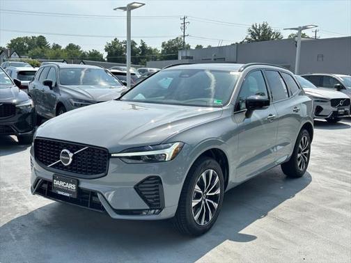 2025 Volvo XC60 B5 Core