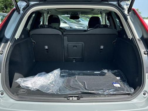 2025 Volvo XC60 B5 Core
