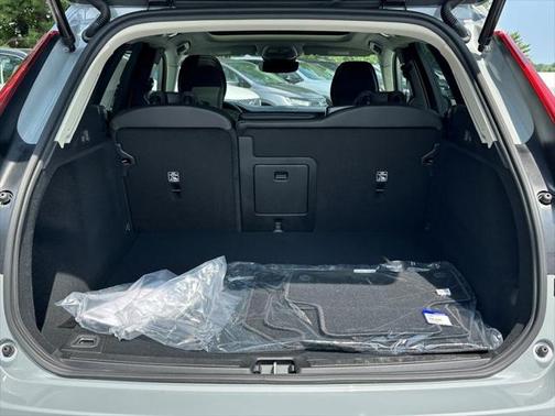 2025 Volvo XC60 B5 Core