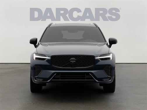 2026 Volvo XC60 B5 Ultra Black Edition