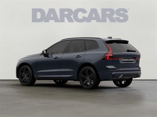 2026 Volvo XC60 B5 Ultra Black Edition
