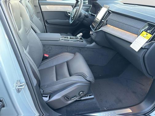 2026 Volvo XC90 B6 Ultra 7-Seater