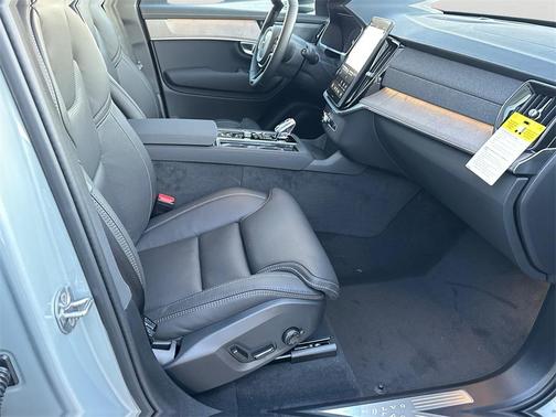 2026 Volvo XC90 B6 Ultra 7-Seater