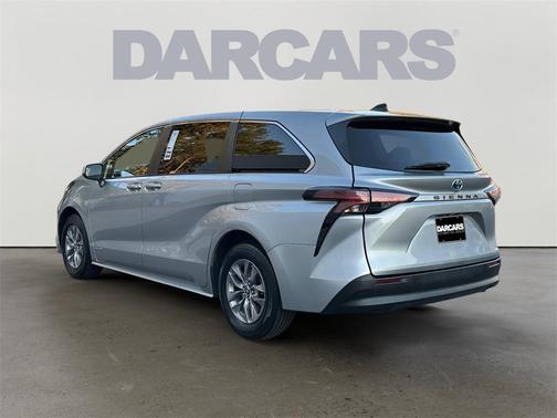 2021 Toyota Sienna LE