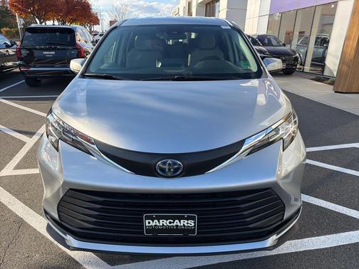 2021 Toyota Sienna LE