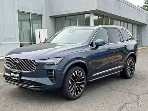 2025 Volvo XC90 B6 Plus 7-Seater