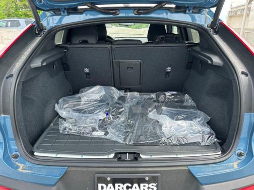 2024 Volvo C40 Recharge Pure Electric Twin Plus