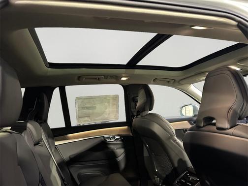 2026 Volvo XC90 Plug-In Hybrid T8 Plus 7-Seater