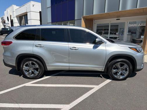 Celestial Silver Metallic 2019 Toyota Highlander Limited