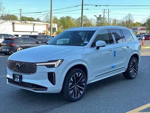 2025 Volvo XC90 Plug-In Hybrid T8 Plus 7-Seater
