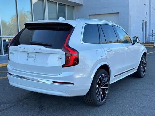 2025 Volvo XC90 Plug-In Hybrid T8 Plus 7-Seater